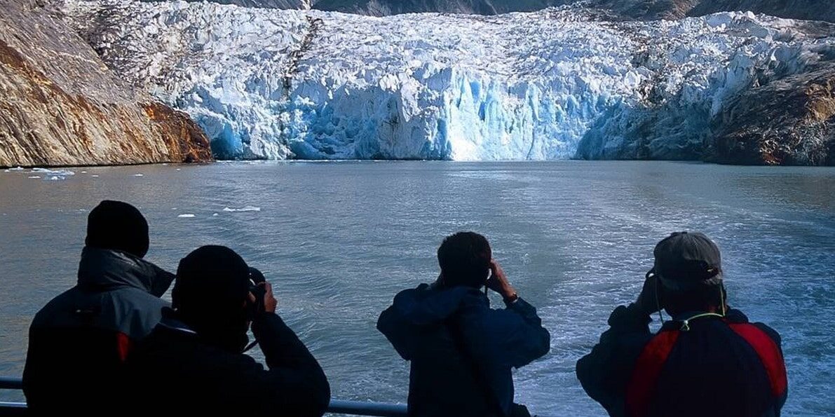 5 Best Binoculars for Alaska Cruise (Winter 2024) The Complete Guide