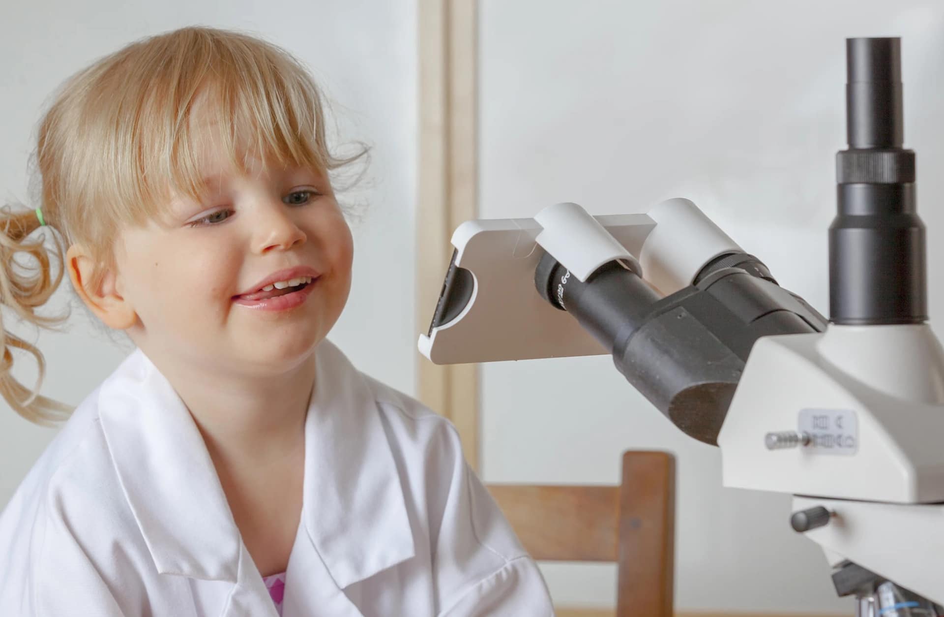 8 Best Microscopes for iPhone (Fall 2024) The Complete Guide