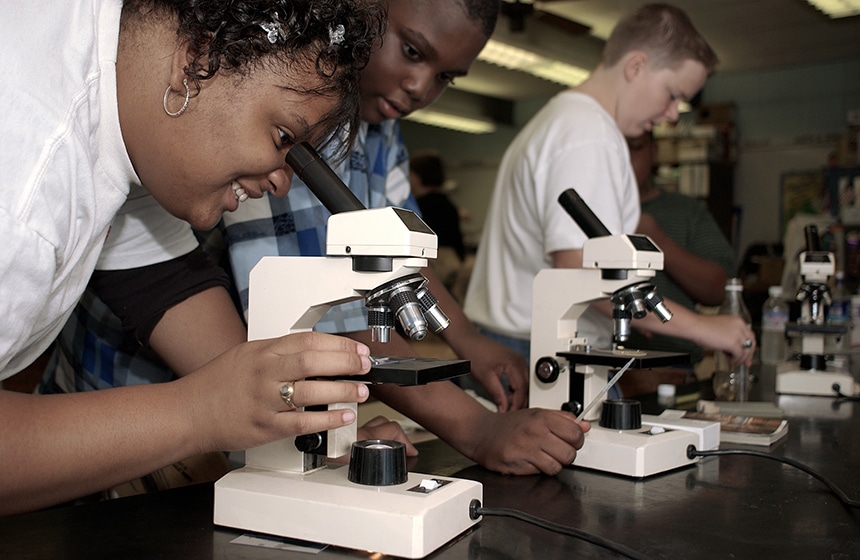 6 Best Microscopes for Students - Discover the World You've Never Seen Before! (Summer 2022)