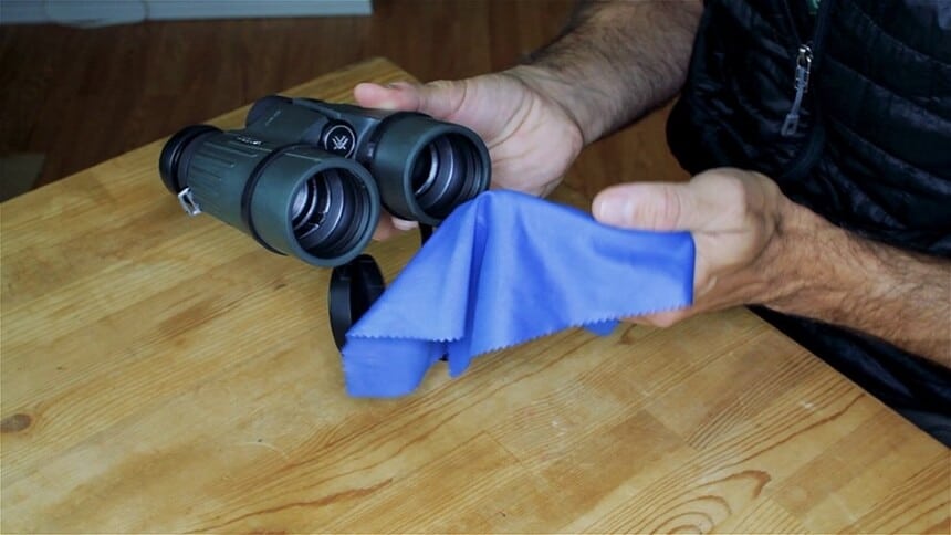 How to Clean Binoculars?