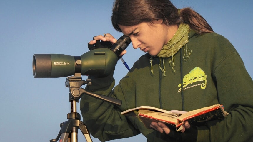 7 Most Compact Spotting Scopes – Powerful Optics in a Small Body